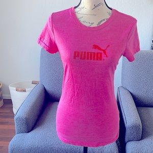 Adorable never worn puma top